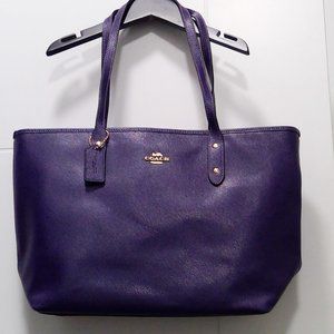 COACH Purple leather zip tote